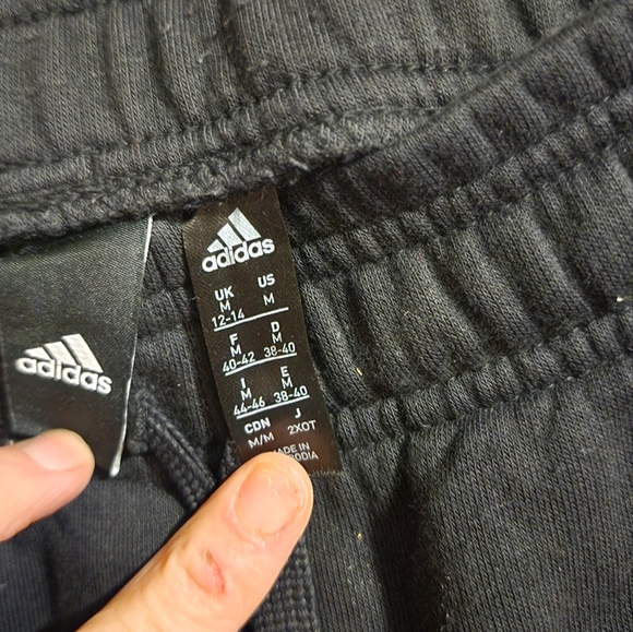 Adidas cropped sweatpants Size medium womens - Picture 2 of 3